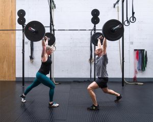 combineer CrossFit workouts en bokszaktrainingen 